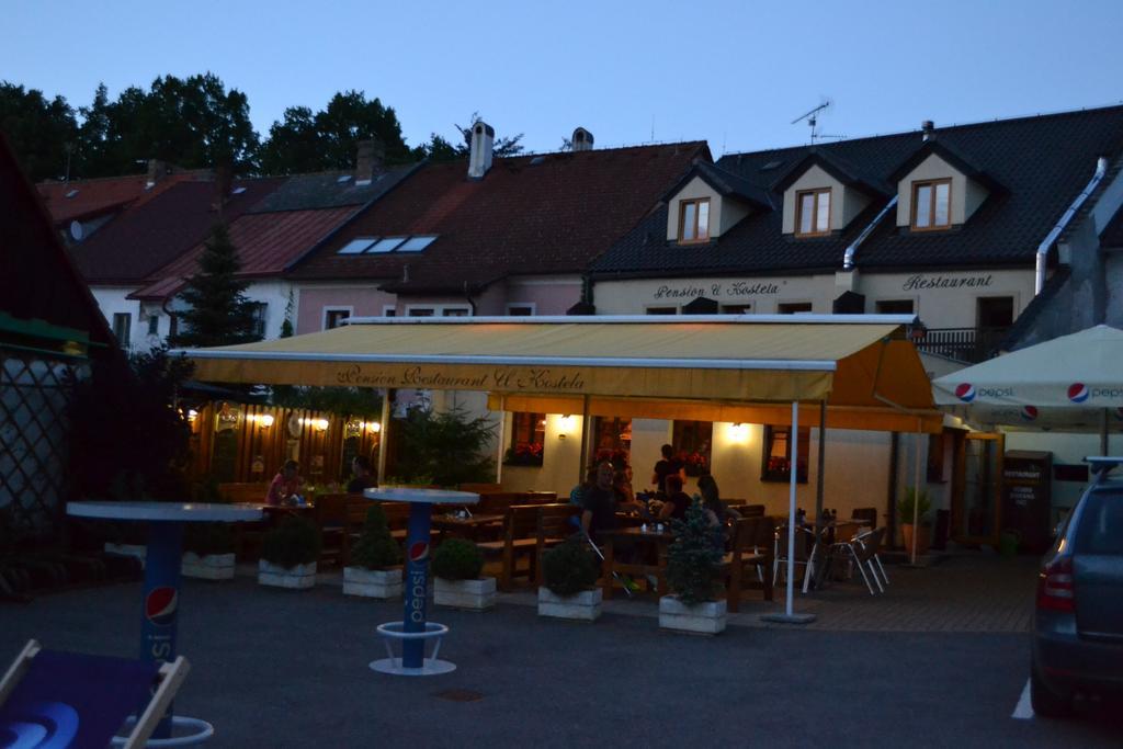 Apartmany U Jezera Na Namesti Frymburk Exterior photo